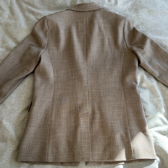 RW&CO fitted suit - Picture 6 of 13